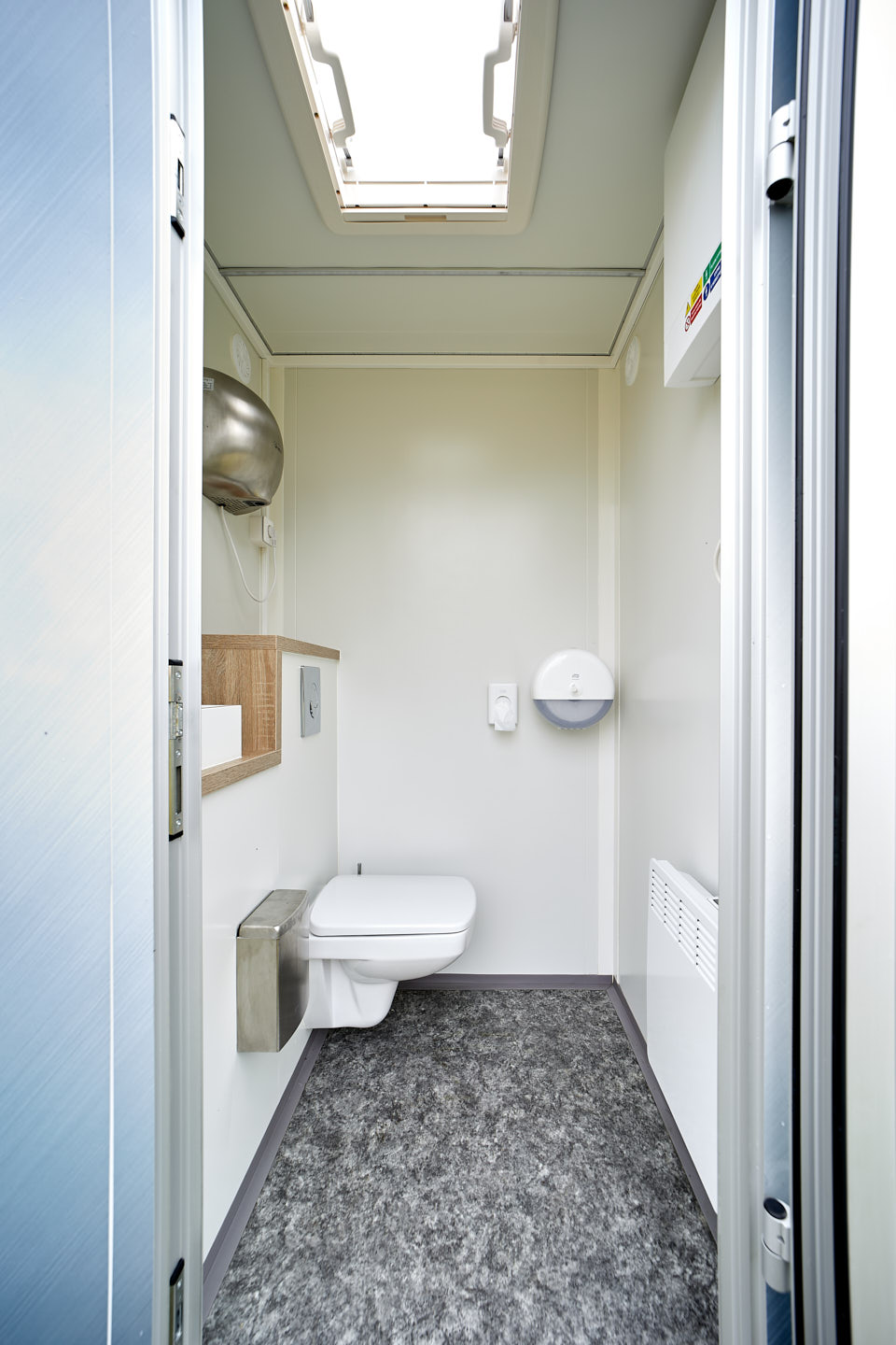 V.I.P. Sanitární karavan ONE - Image 5